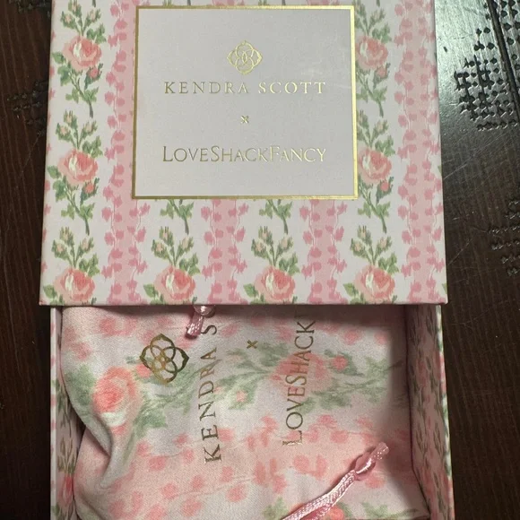 Kendra Scott Love Shack Fancy Gold Bow Necklace with Pearl - Picture 4 of 5